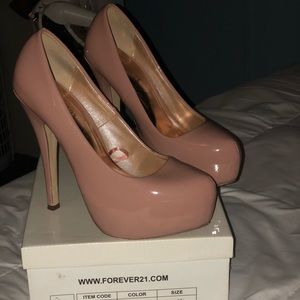 ROSE GOLD PUMPS
